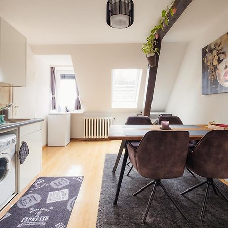 Charmante Wohnung An Beliebter, Urbaner Lage Zürich Exterior foto
