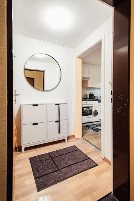 Charmante Wohnung An Beliebter, Urbaner Lage Zürich Exterior foto